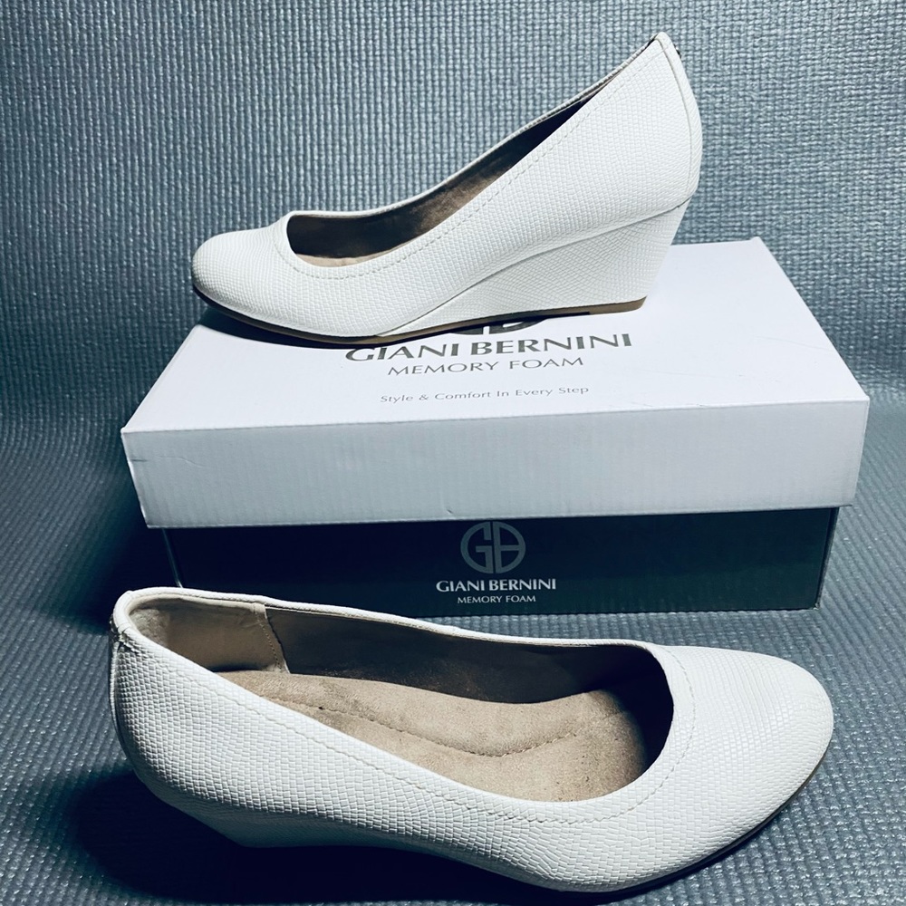 Giani BERNINI MEMORY FOAM SHOES Size 5.5W